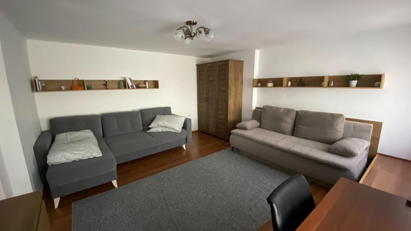 Bretsara Apartment Bistrita  Bagian luar foto